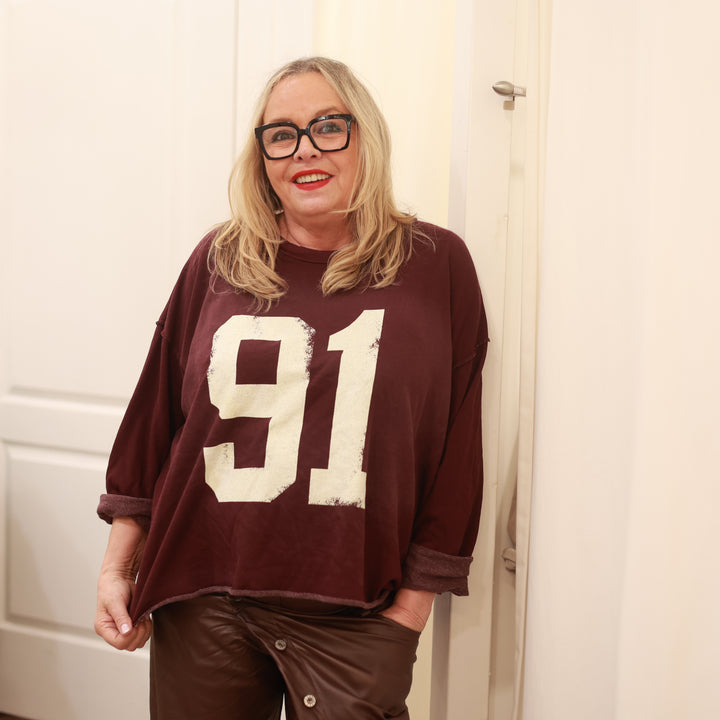 Sweatshirt