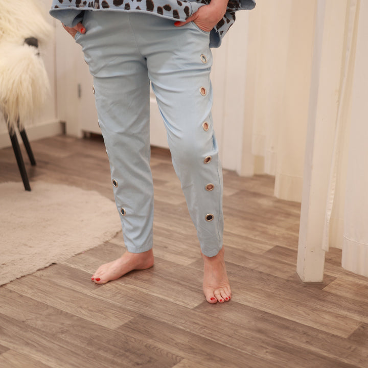 Hose mit Nieten