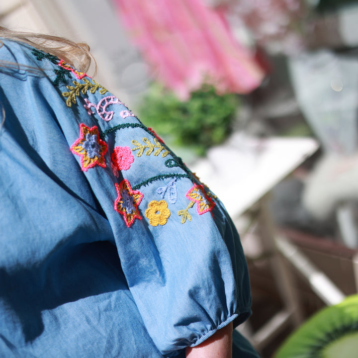 Bluse mit Blumen