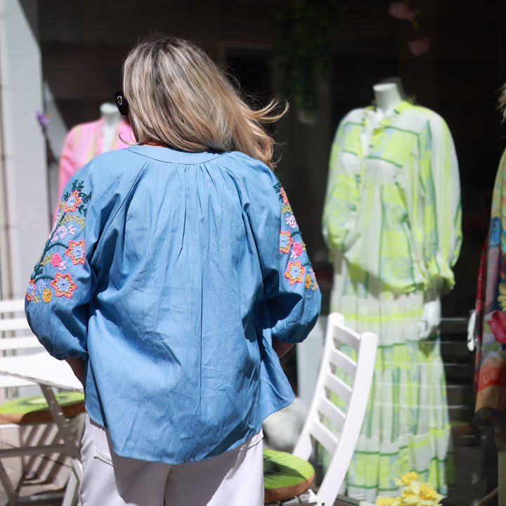 Bluse mit Blumen