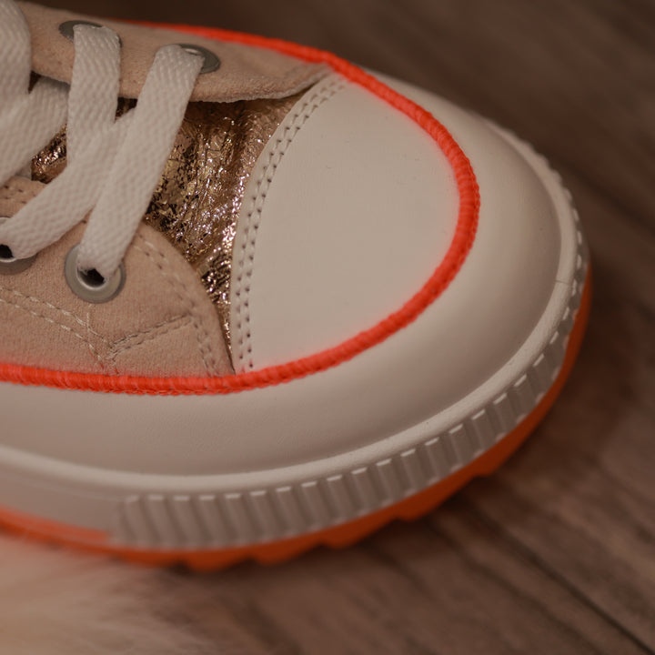 Sneaker mit hoher Sohle Wildlederoptik neon orange feste Sohle 