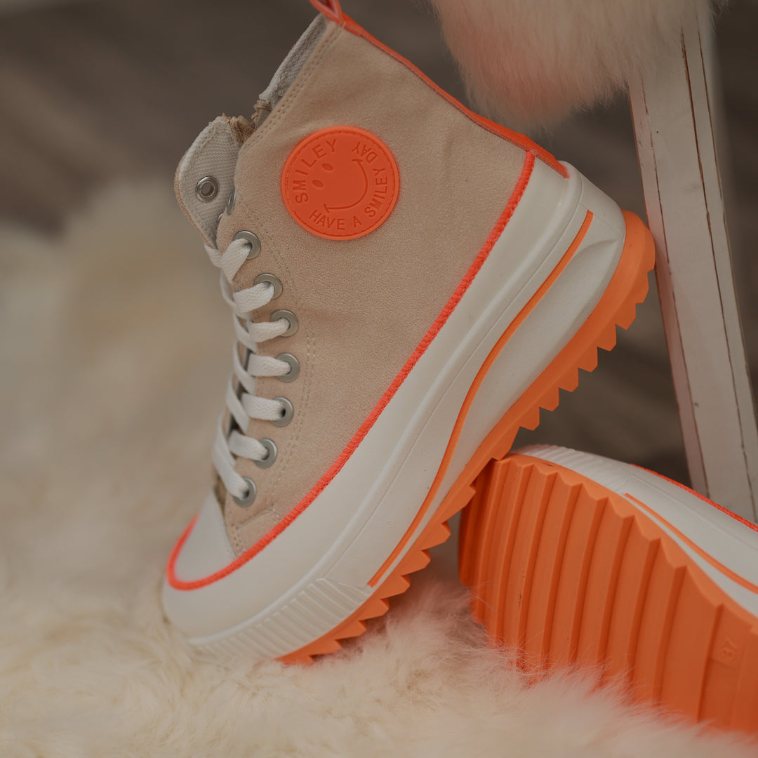 Sneaker mit hoher Sohle Wildlederoptik neon orange feste Sohle 