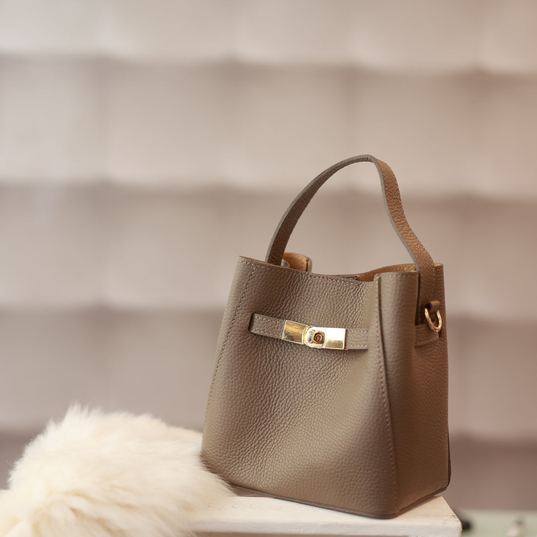 Handtasche