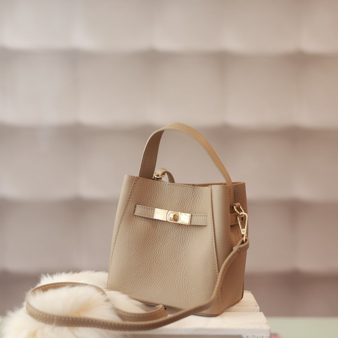 Handtasche