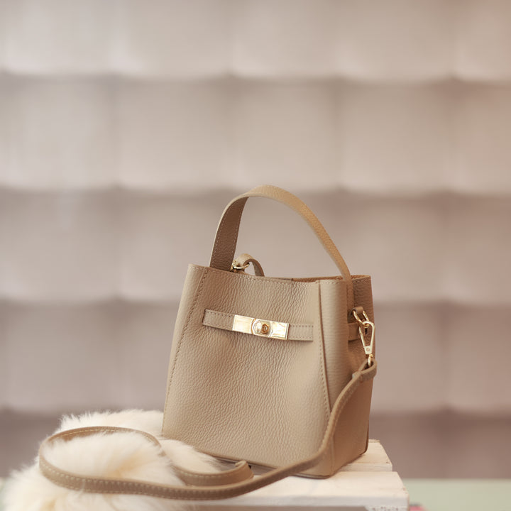 Handtasche
