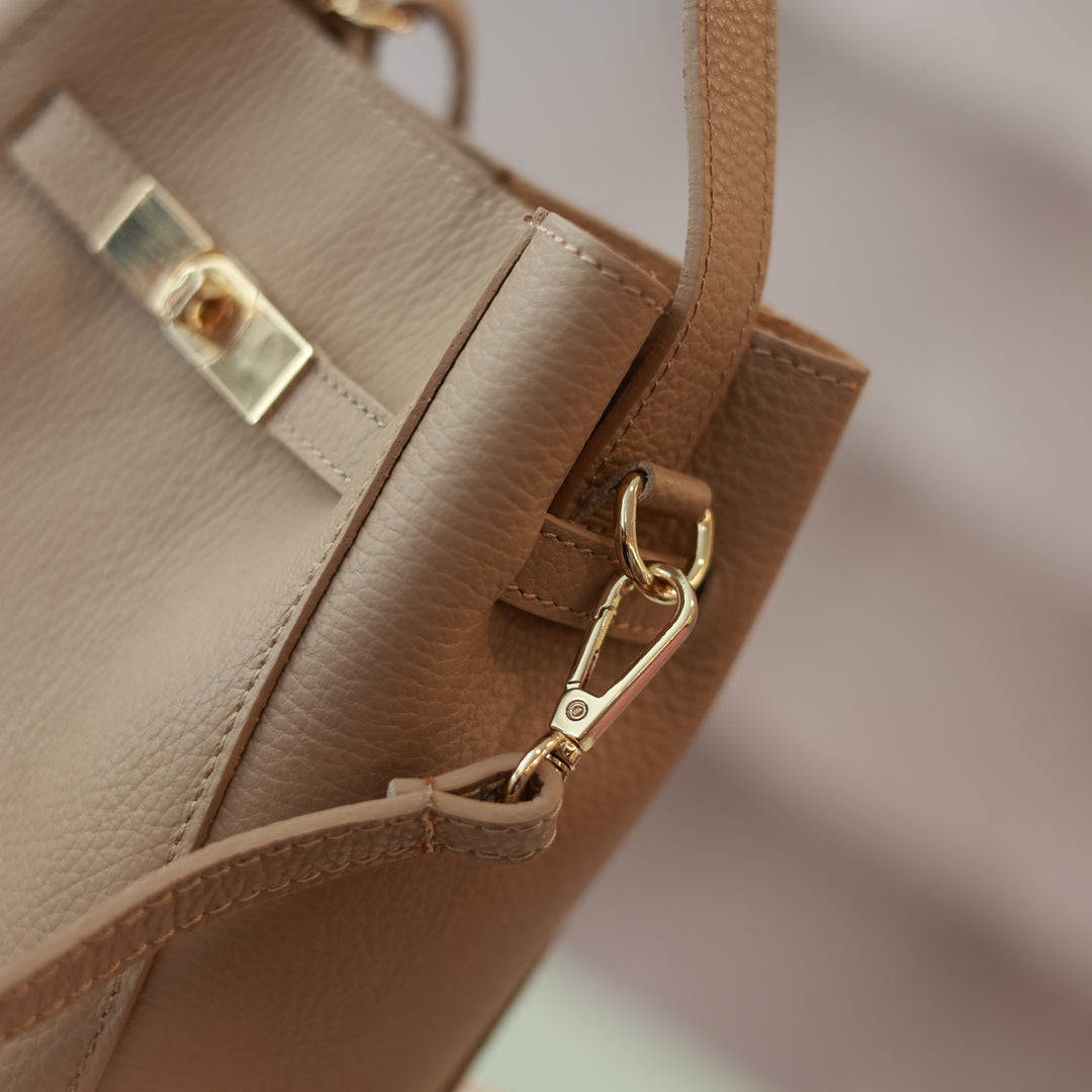 Handtasche