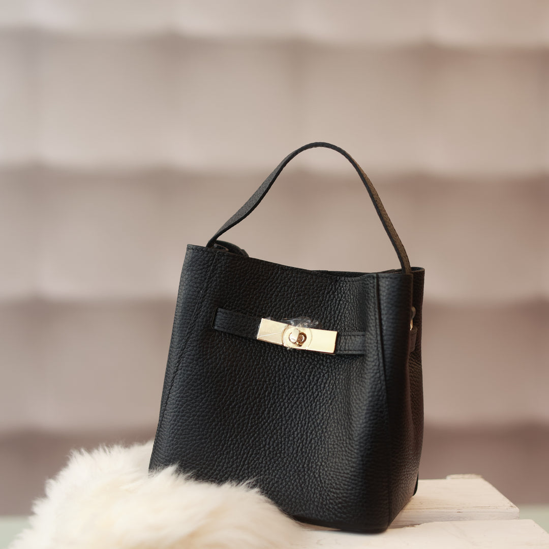 Handtasche