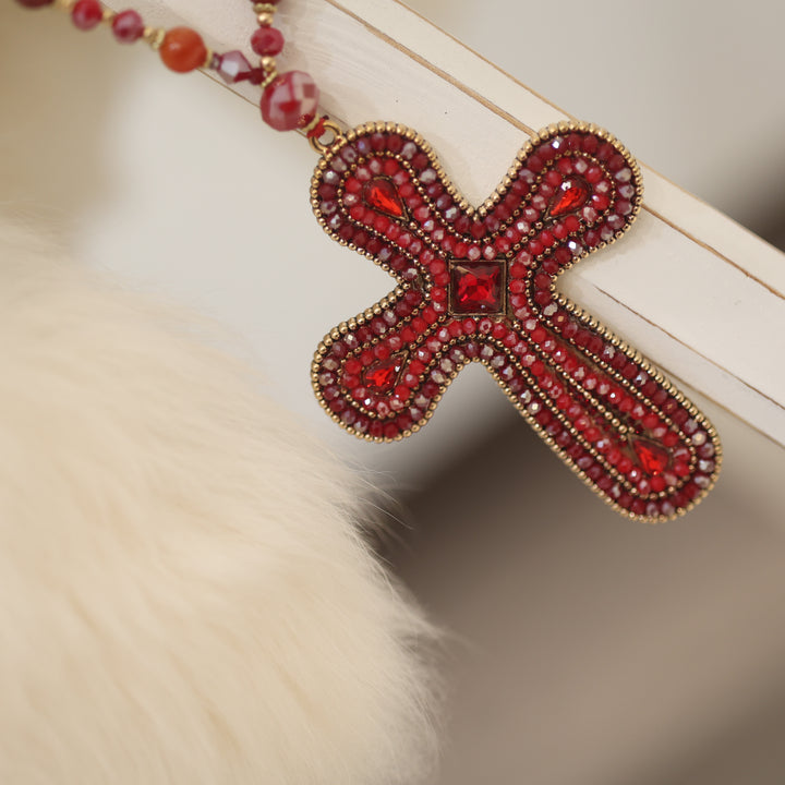 HALSKETTE

kette

schmuck

kreuz

kreuzkette