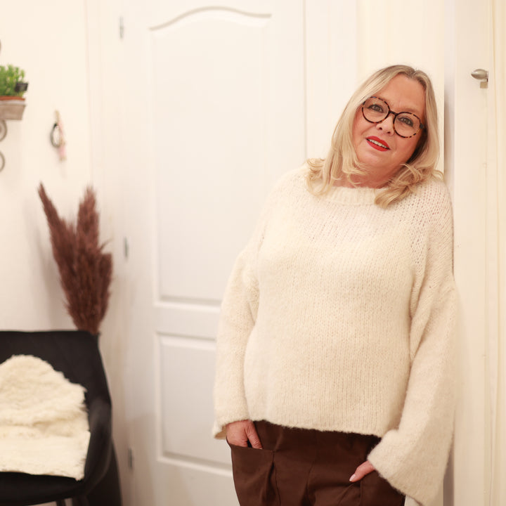 Strickpulli mit Rundhals