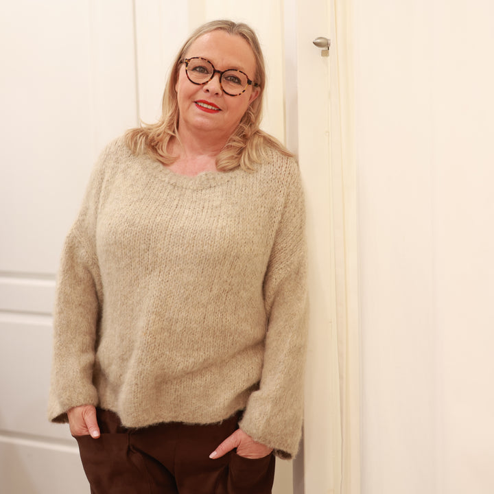 Strickpulli mit Rundhals