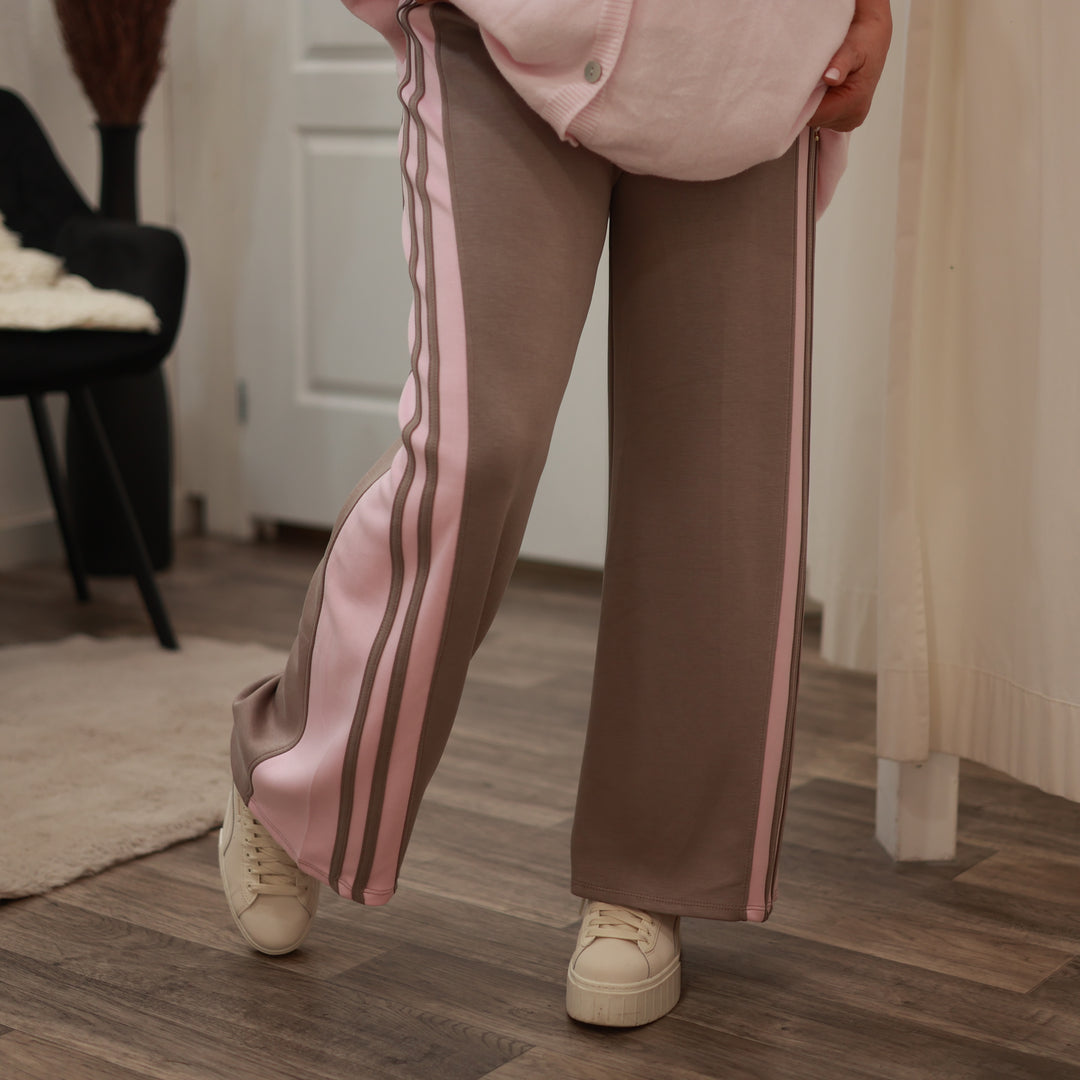 Stretchhose mit seitenstreifen