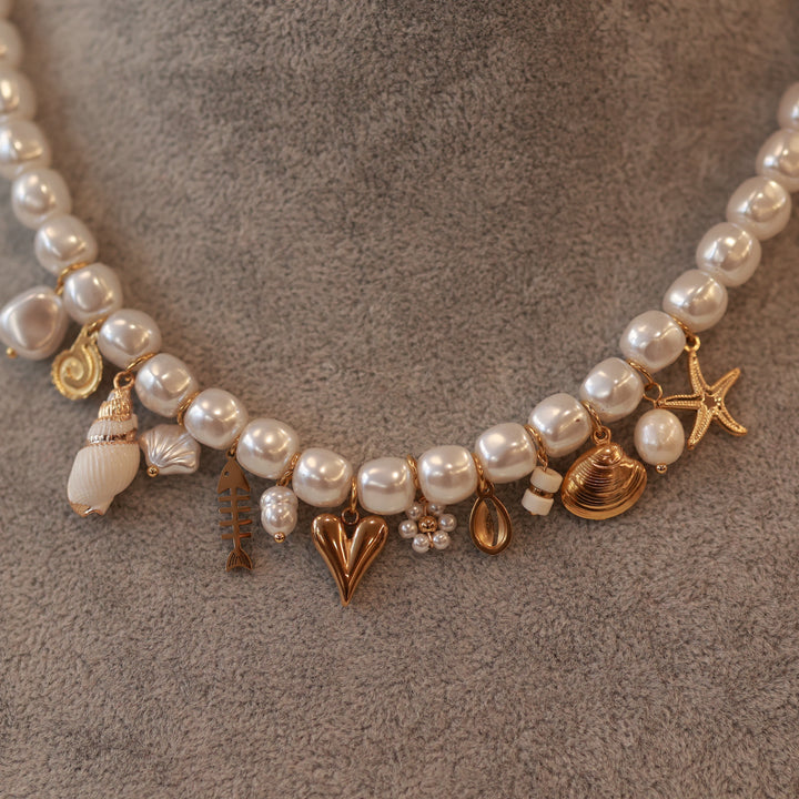 Perlenkette mit charms