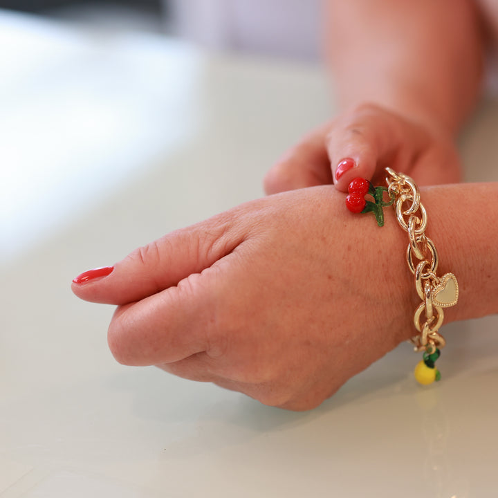 Armband mit charms