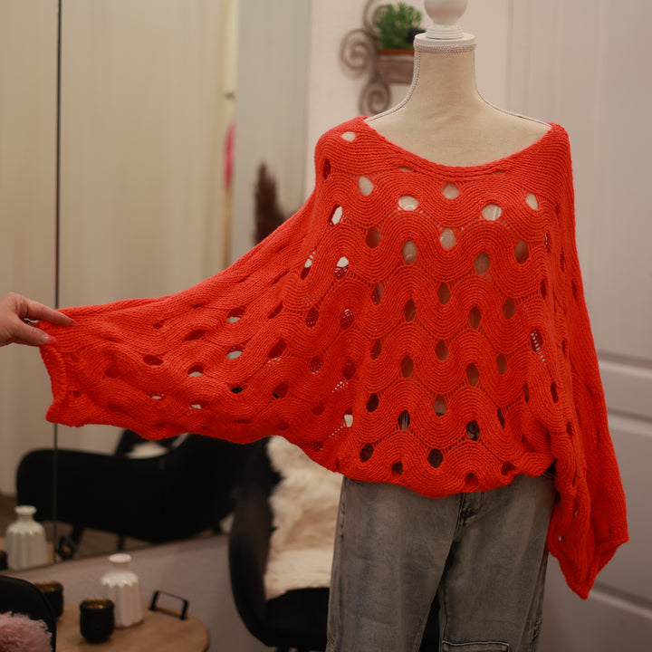 Strickpulli mit Lochmuster