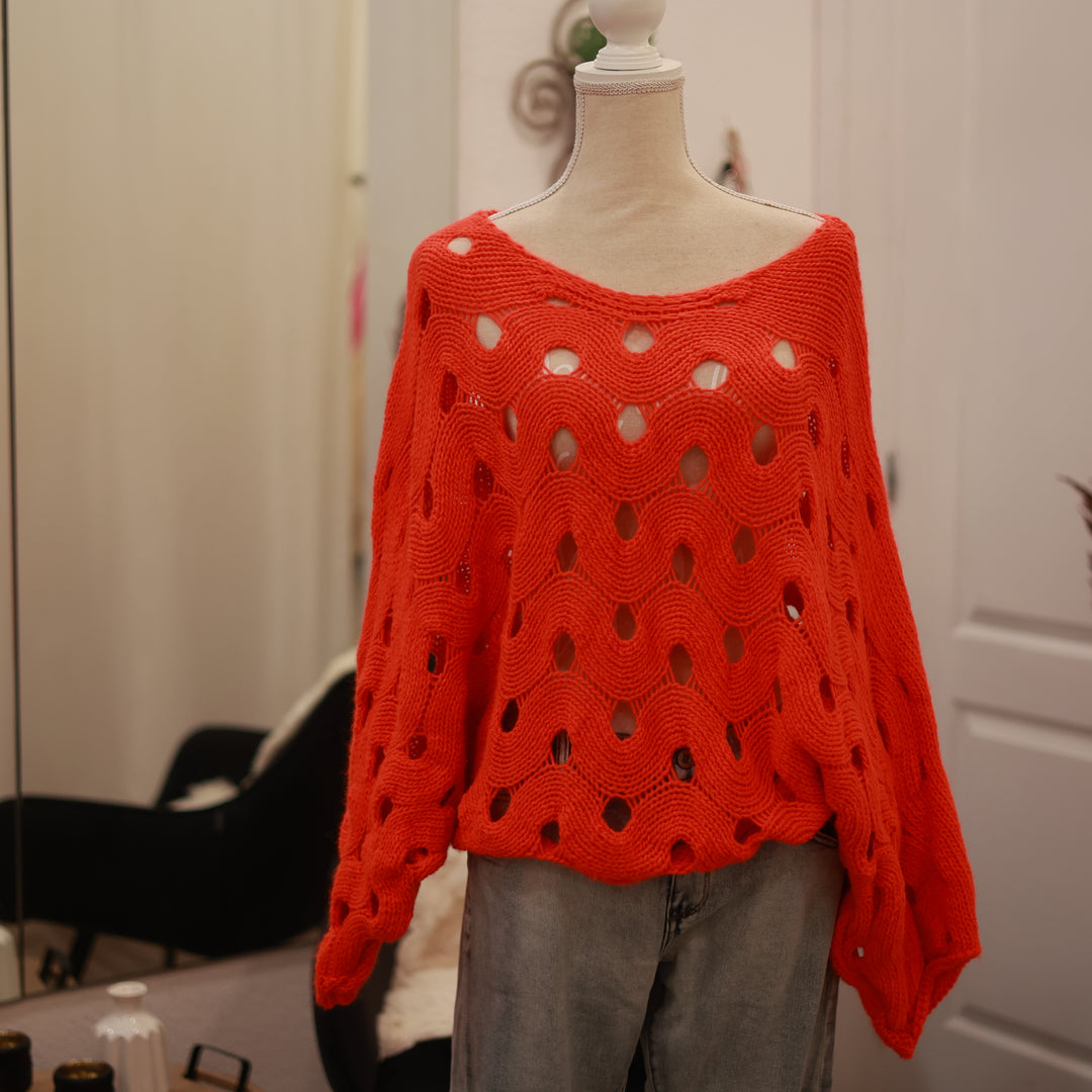 Strickpulli mit Lochmuster