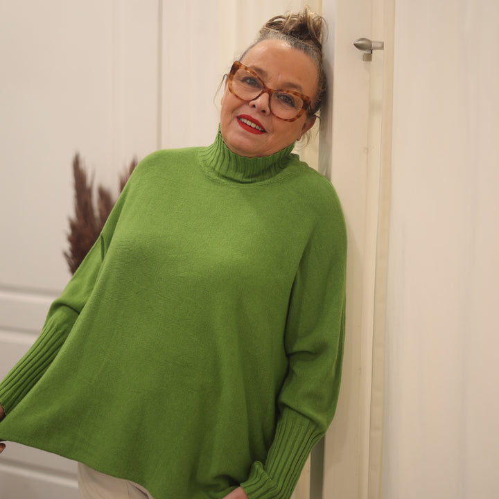 Pulli mit weitem Stehkragen strickpulli relaxshirt shirt buntes shirt Sweatshirt Rollkragen TRendstore miss mary trendige kleidung 