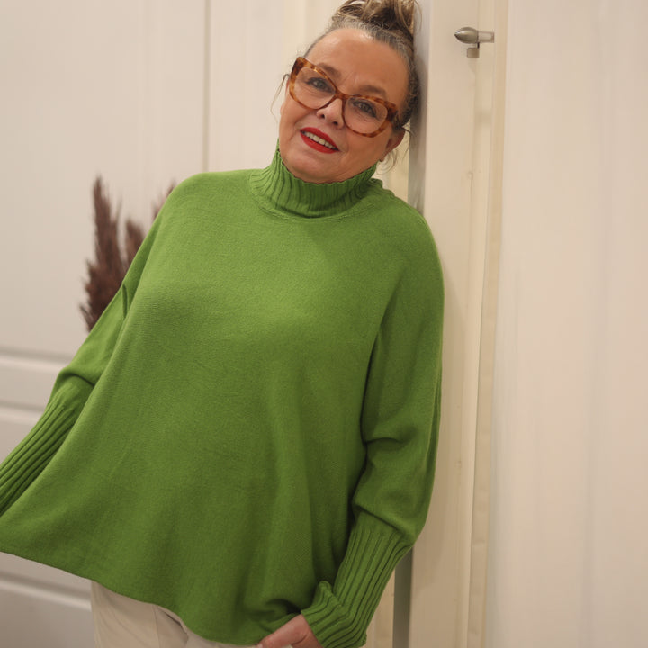 Pulli mit weitem Stehkragen strickpulli relaxshirt shirt buntes shirt Sweatshirt Rollkragen TRendstore miss mary trendige kleidung 