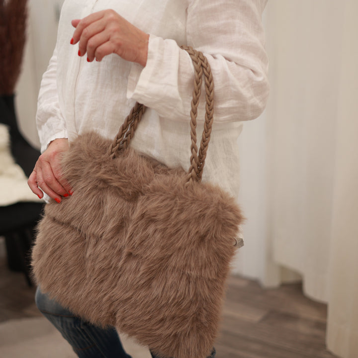 Kunstfelltasche