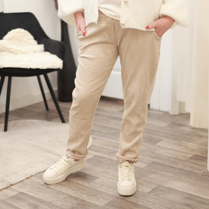 Breit-Cord-Hose