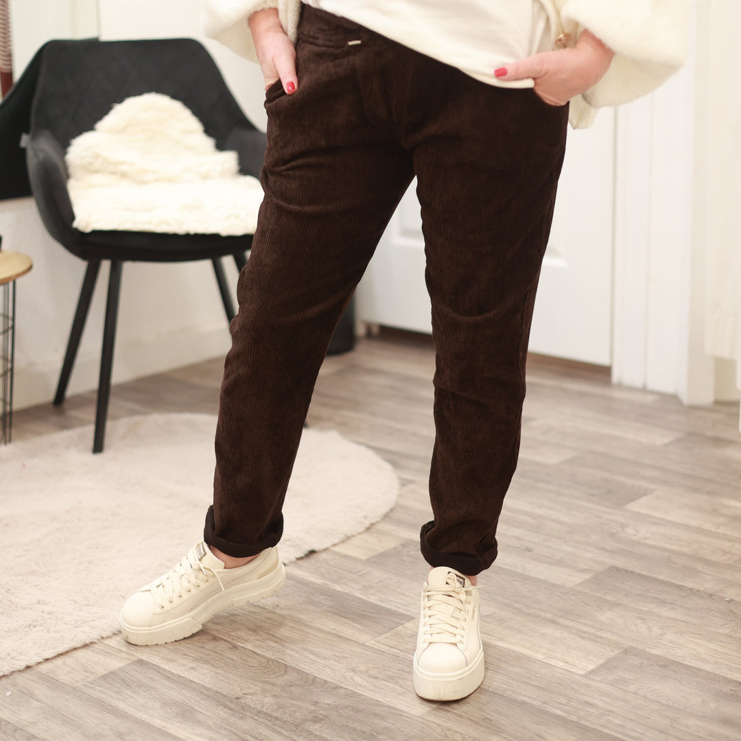Breit-Cord-Hose