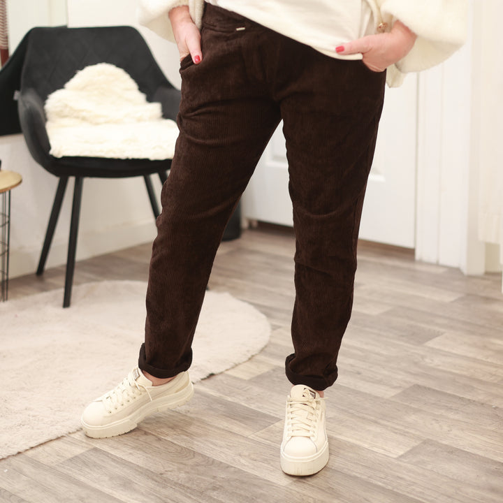 Breit-Cord-Hose