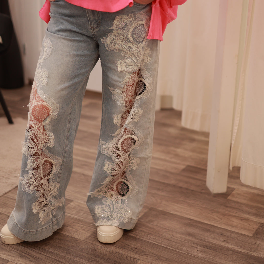 Jeans gerades Bein mit Spitze