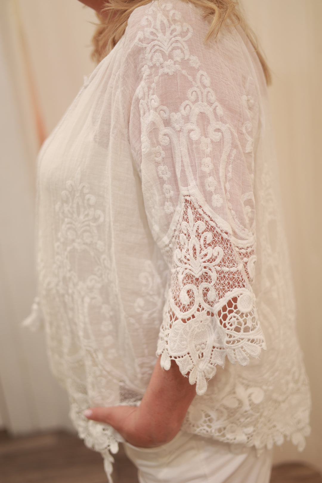 Bluse mit Stickerei