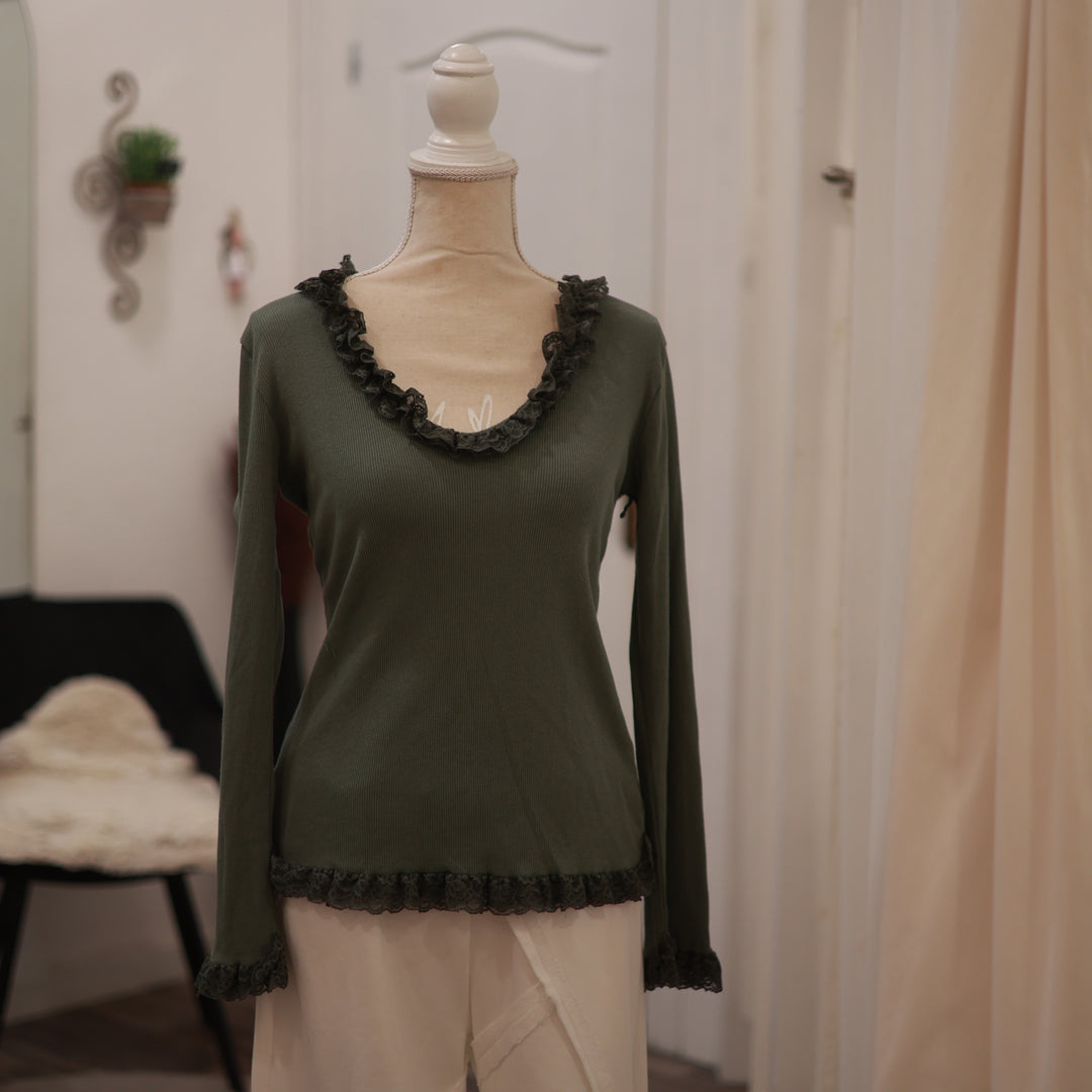 Rippenshirt mit Spitze